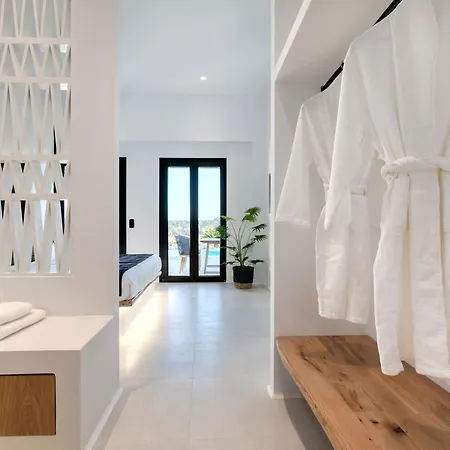 Bo By Mykonos Rocks Apartmanhotel Agrári